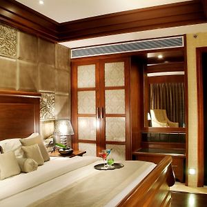 Hazel Suite